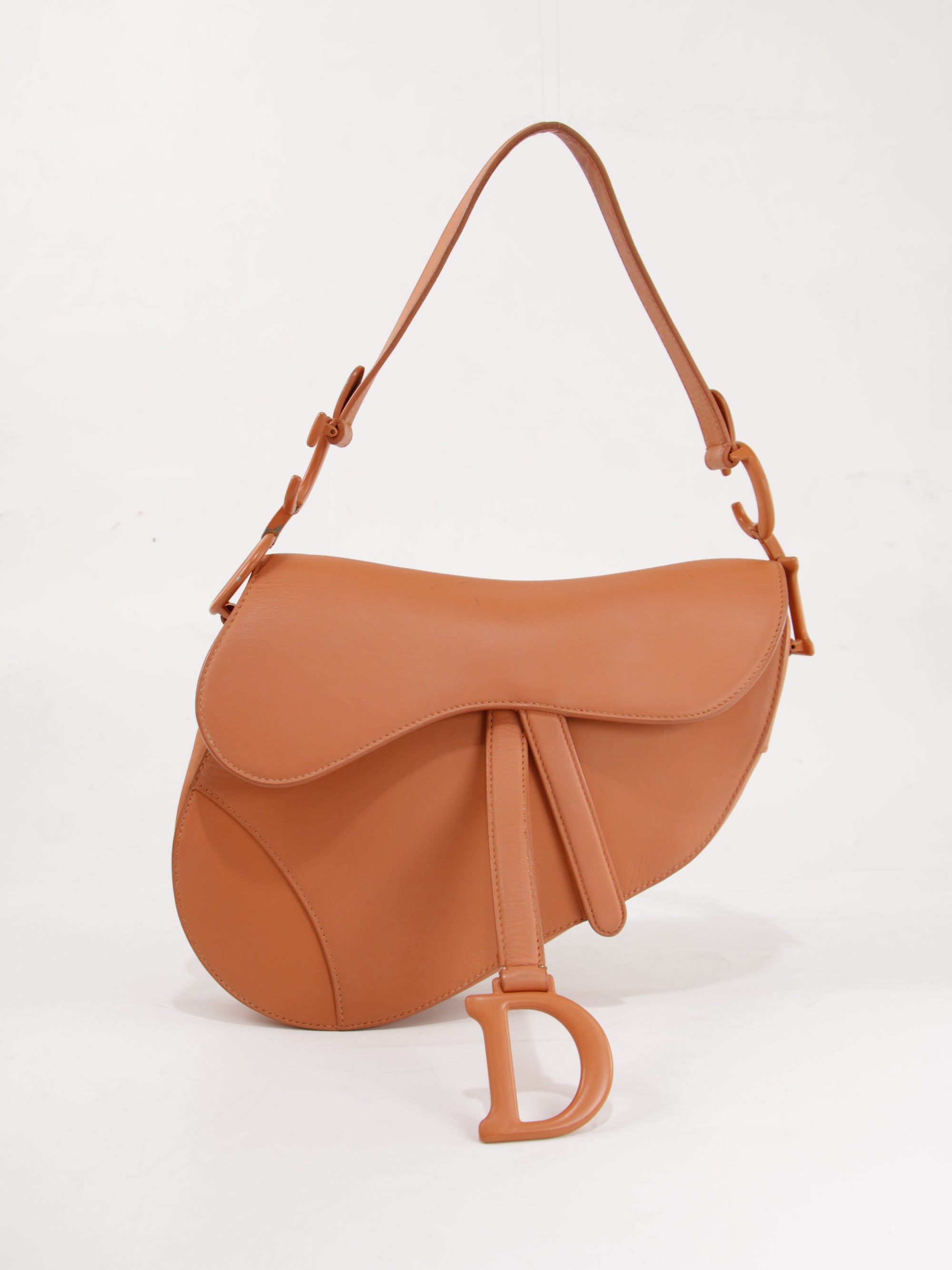 Saddle